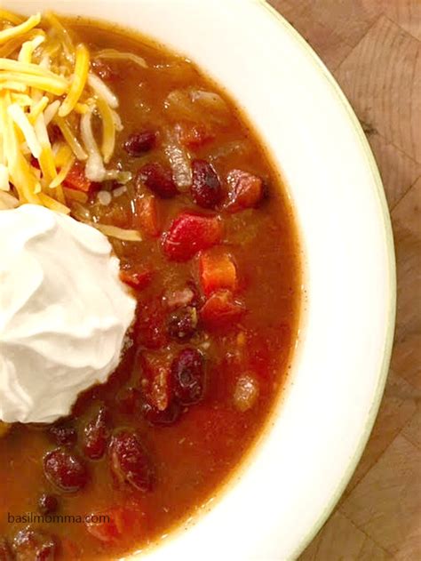 Slow Cooker Black Bean Pumpkin Chili Basilmomma