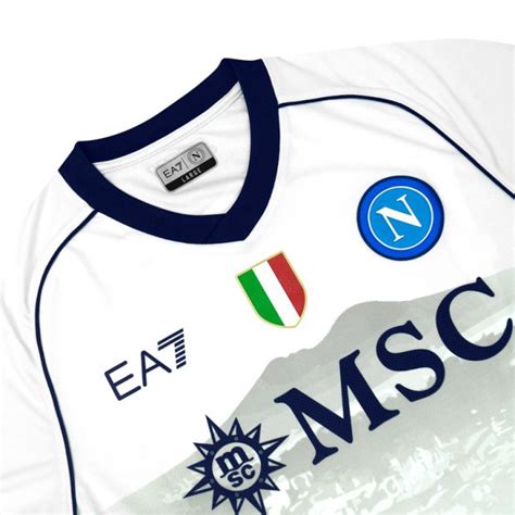 Foto Presentate Le Nuove Maglie Del Napoli Campione Ditalia In