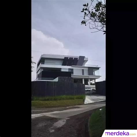 Foto Hampir Rampung Ini 6 Potret Rumah Baru Verrell Bramasta Yang