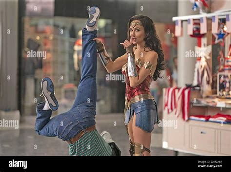 Gal Gadot Mujer Maravilla Fotos E Imágenes De Stock Alamy