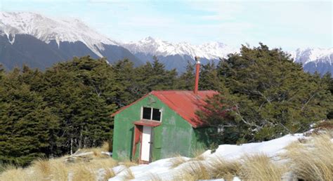 Tramps Bushline Hut Nelson Lakes Shuttles