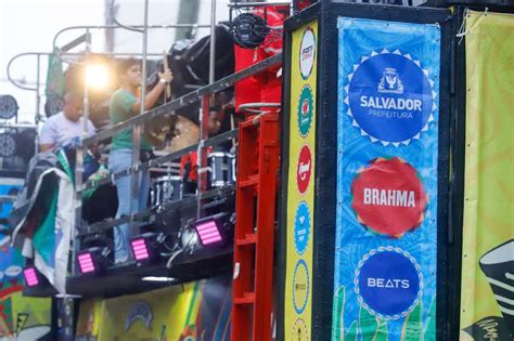 Trio El Trico Armandinho Dod Osmar Relembra Sucessos Do Carnaval