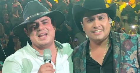 Alfredo Olivas Y Juli N Lvarez Cantan Narcocorrido Prohibido En Chihuahua