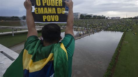 Pf Prepara Lista De Foragidos Do Na Argentina Para Pedir Extradi O