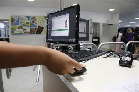 Especialistas divergem sobre inclusão automática no cadastro positivo