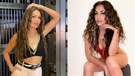 Thalía se toma atrevidas foto en traje de baño y envía poderoso mensaje