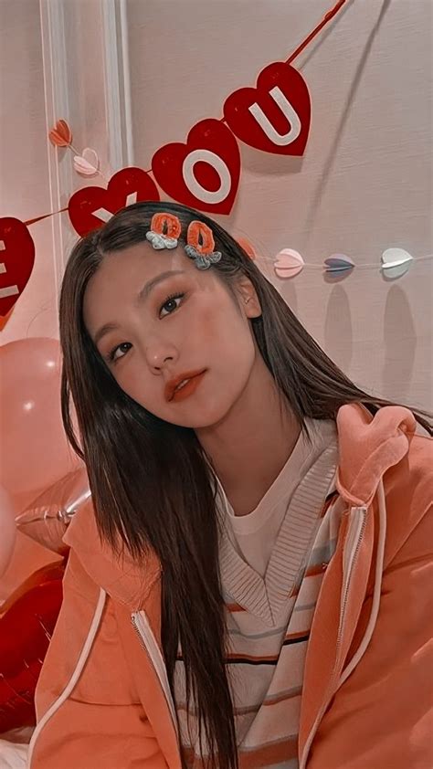 Hwang Yeji Wallpaper Lockscreen Itzy