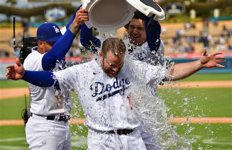 Recap Max Muncys Walk Off Grand Slam Gets Dodgers Sweep Of Phillies