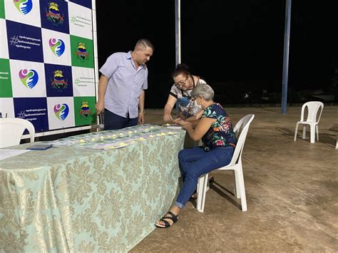 A Prefeita Cristina D In Cio A Entrega Das Escrituras E Da Realiza O