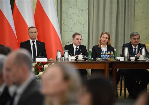 Piotr Duda Mamy Dzisiaj T Usty Czwartek Ale Rynek Pracy Do T Ustych