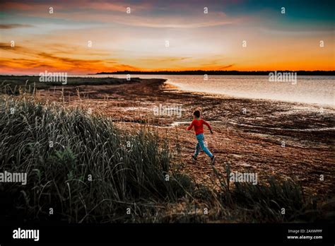 7 jahre alt -Fotos und -Bildmaterial in hoher Auflösung – Alamy