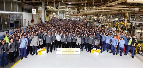 Aniversario La Planta De Motores De Renault En Paran Brasil Cumple