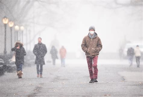 Winter Storm Gail Warning as Heavy Snow Forecast for Northeastern U.S