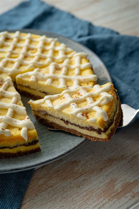 Zimtschnecken Käsekuchen mit Keksboden