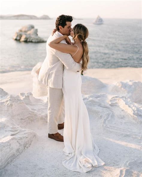 10 Hot Sexy Alexandra Grecco Bikini Pics