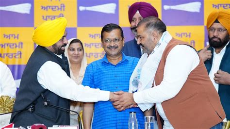 Jalandhar Ls Bypoll Aap Names Former Congress Leader Sushil Rinku As