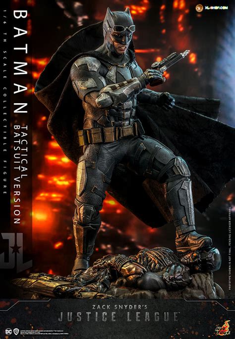 Hot Toys Tms085 Zack Snyders Justice League 16th Scale Batman