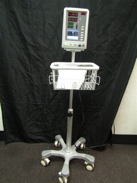 Edan M3A Vital Signs Monitors With Rolling Stand For Sale