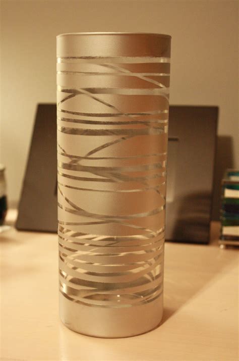 Rubber band's, Spray paint, Vase | Diy vase, Diy jar crafts, Diy arts