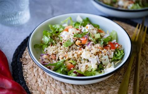 Hennepzaad Salade Met Avocado En Aardbeien Makkelijk Afvallen