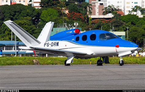 Ps Drm Cirrus Vision Sf G Private Gabriel Wallace Jetphotos