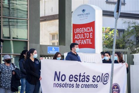 Suicidio de enfermera funcionarios se manifestaron en el Hospital Clínico