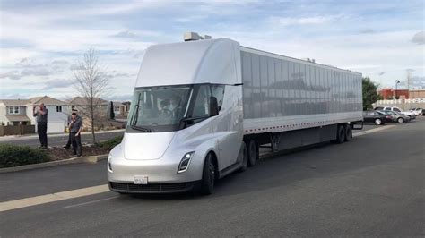 The Tesla Semi Close Up Youtube