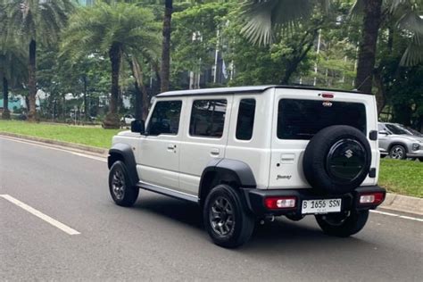 Suzuki Jimny 5 Pintu Diproduksi Lokal Begini Peluangnya