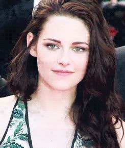 Kristen Stewart Photo: Kristen Gifs kristen stewart 35103308 245 290 1 ...