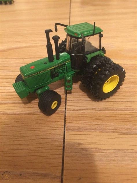 Scale Custom Farm Toy John Deere Ertl Tractor Authentic