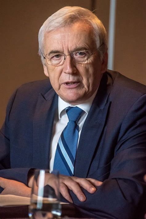 Les cartes sont entre les mains de Josy Arens à Attert - L'Avenir