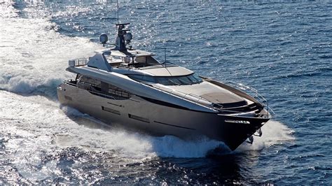 M Peri Yachts Hakuna Matata Sold