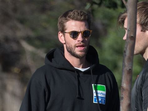 Apr S Sa S Paration Avec Miley Cyrus Liam Hemsworth Se Change Les