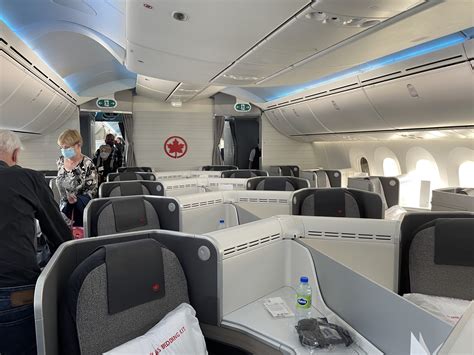 The Good The Bad And Ugly Of Flying Air Canada Signature Class In