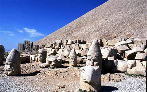 Nemrut Mountain Turkey Travel Guide and Touristic Region