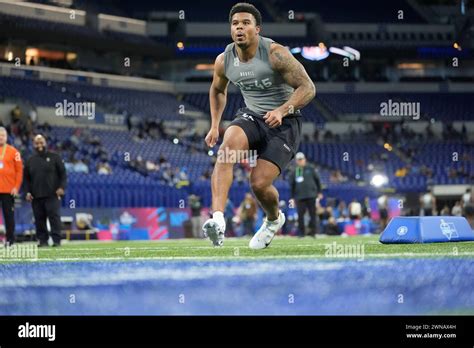 Penn State Defensive Lineman Chop Robinson Runs A Drill At The NFL