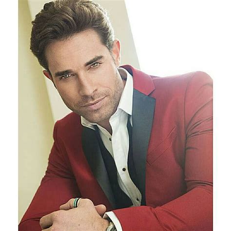 555 Curtidas 10 Comentários Sebastian Rulli Brasil 💚💛