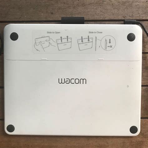 Wacom Ctl 490 B0 C Intuos Pen Tablet Elektronik Bagian Komputer And Aksesoris Di Carousell