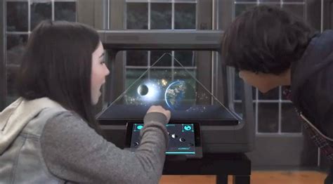 Holus преобразува картина от смартфона в холограма | TechNews.bg