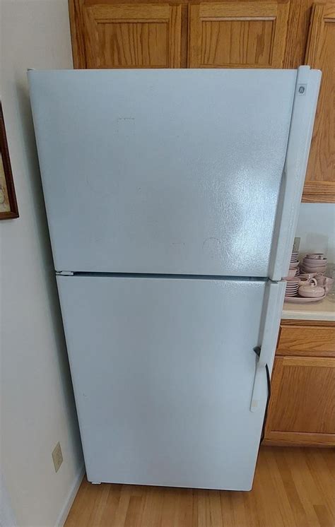 GE REFRIGERATOR | Live and Online Auctions on HiBid.com