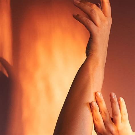 How To Use Sex Toys With A Partner From Techniques To Toys Glamour UK