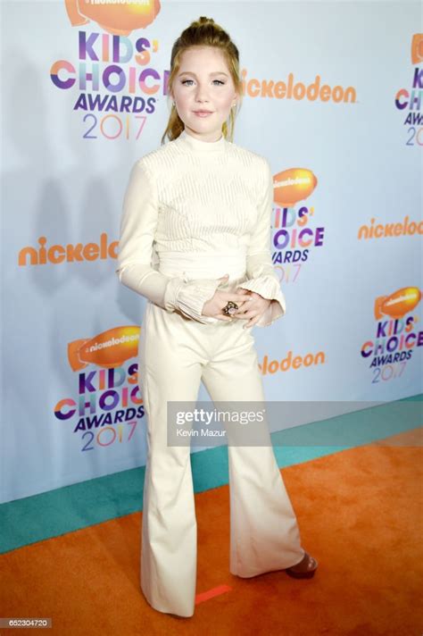 Actor Ella Anderson At Nickelodeons 2017 Kids Choice Awards At Usc