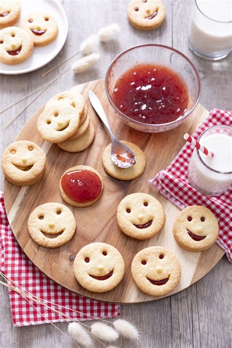 Biscuits Sabl S La Confiture De Fraise Vid O Recettes De Cuisine