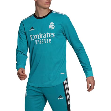 Le Real Madrid D Voile Son Nouveau Maillot Domicile