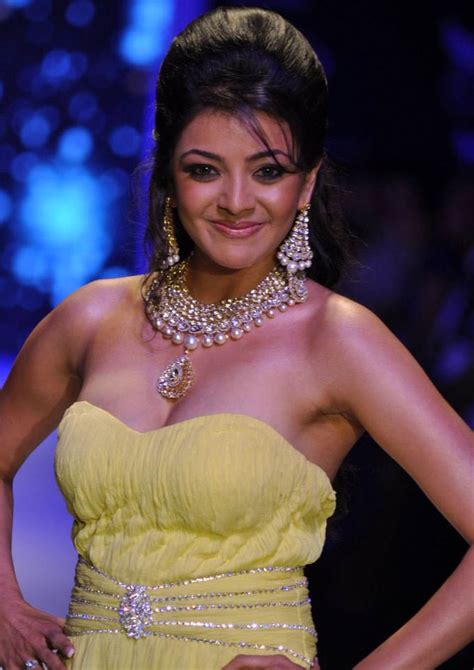 Unseen Tamil Actress Images Pics Hot Kajal Agarwal Ramp Walk Sexy Boobs Images