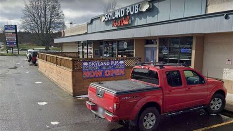 Drunk Man Who Brought Shotgun Into Oregon Bar Tackled Beaten With His