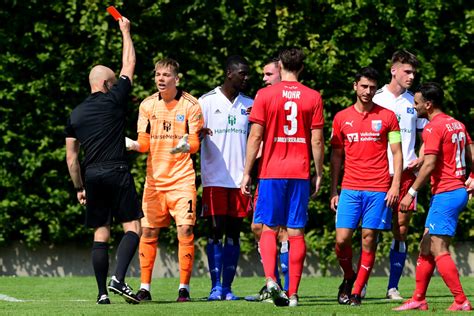 Bitter Hsv Torwart Sieht Rot Und Fehlt Gegen Darmstadt