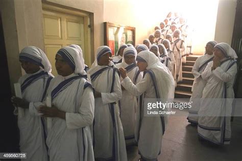 Mother Teresa Sisters Photos and Premium High Res Pictures - Getty Images