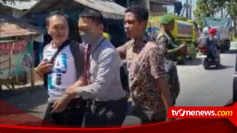 Buron Setahun Tim Tabur Kejari Surabaya Tangkap Terpidana Kasus Perzinahan