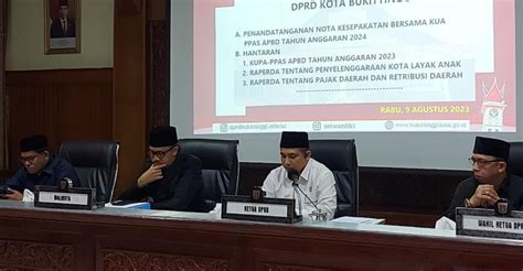 Kua Ppas Disepakati Pemko Dprd Bukittinggi Bahas Ranperda Kla